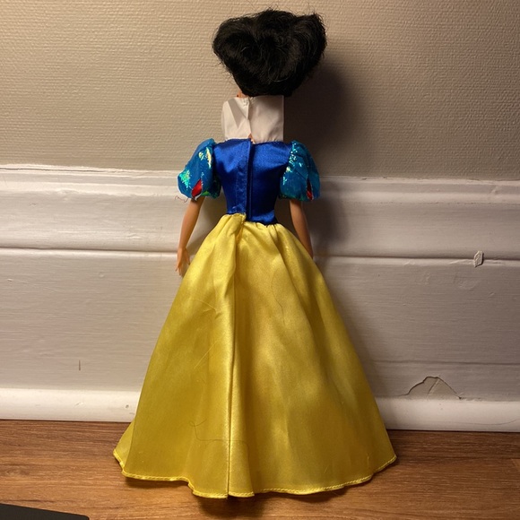 Snow White - Picture 5 of 7